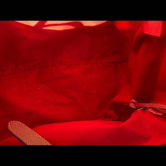 Dooney and Bourke / Disney Parks large tote - Picture 8 of 12